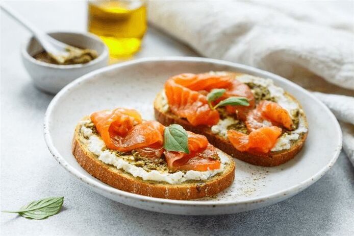 tost od lososa